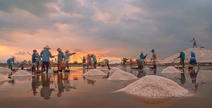 혼코이(Hon Khoi) 소금밭은 나트랑(Nha Trang)의 관광지입니다 (출처: VnExpress)